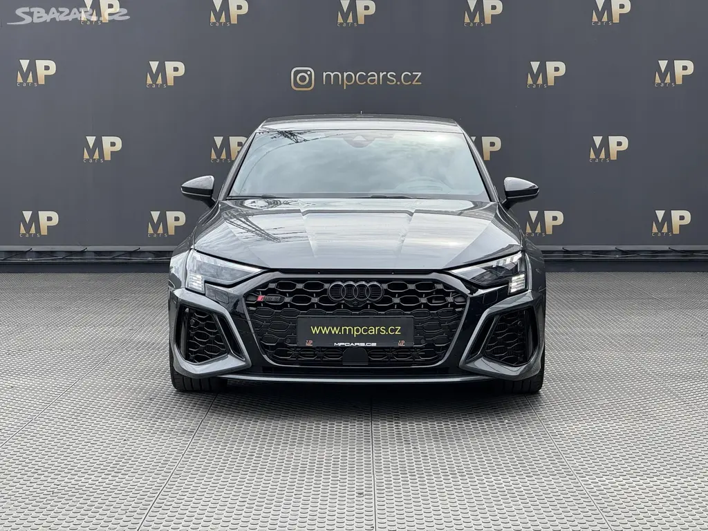 Audi RS3, 2.5TFSi 294kW Quattro, Matrix - fotka 2