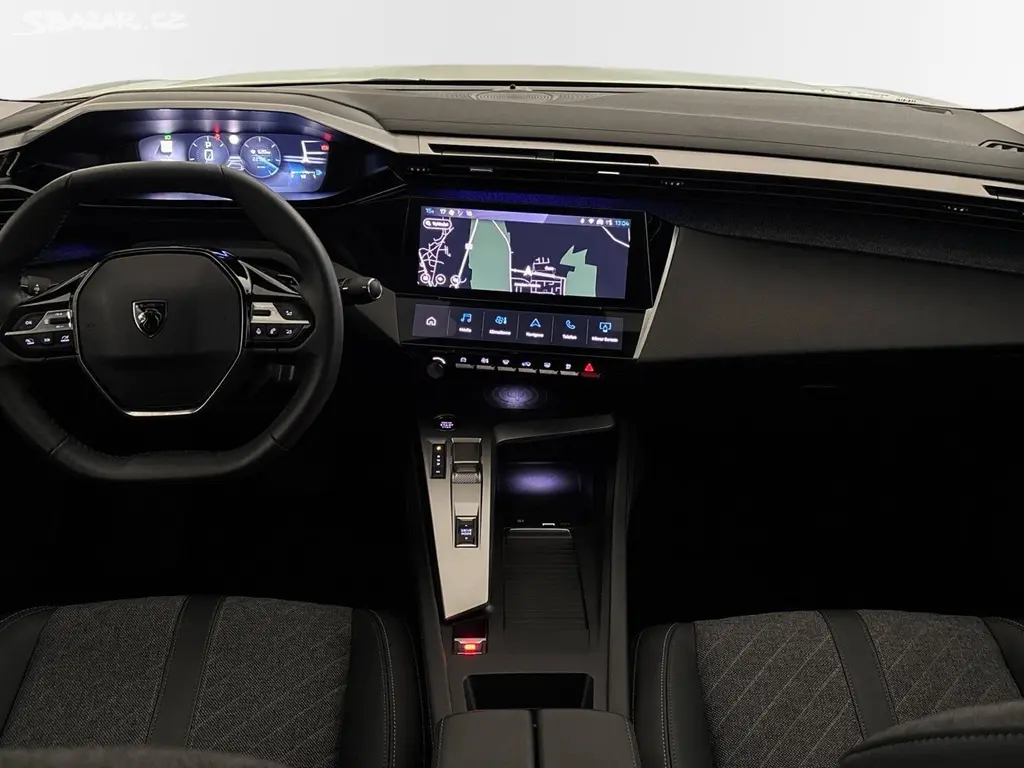 Peugeot 408, Allure Pack PureTech 130K EAT8 - fotka 5