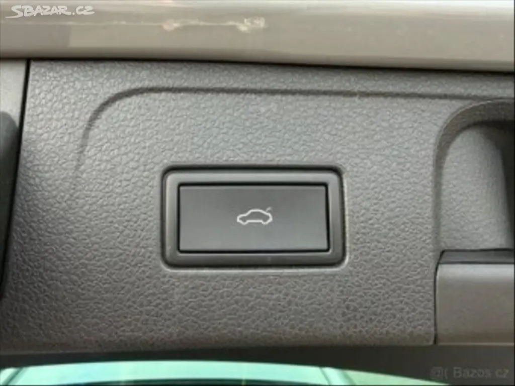 Volkswagen Passat Variant 2,0 B8 R-Line TDI 2023 - fotka 5