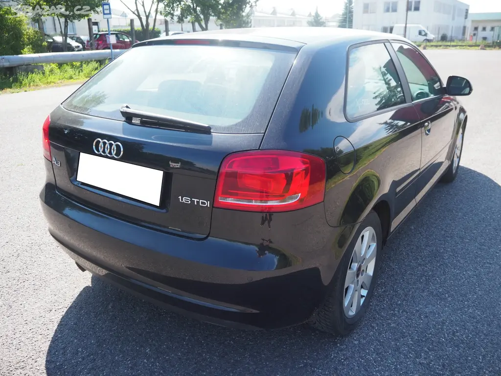 Audi A3 1.6 TDI KLIMA, vyhř. sedadla - fotka 5