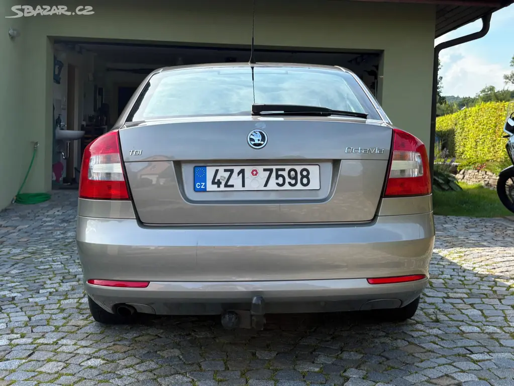 Škoda Octavia II, 1.6 TDI, 77 kw, 221 000 km - fotka 4