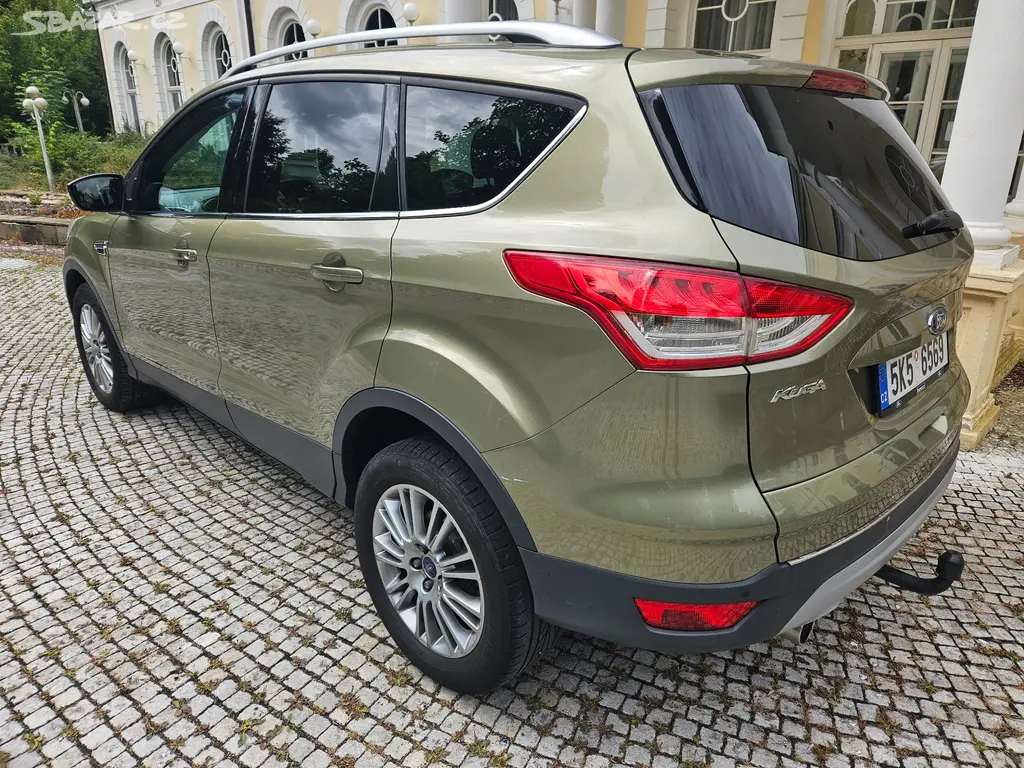 Ford Kuga 2.0 TDCi 120 kW aut. 4x4 m[telefon skryt] km - fotka 3