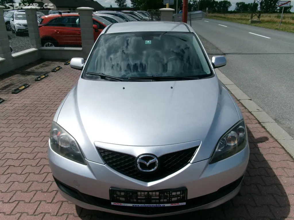 Mazda 3, 1,3i KLIMA BT NAVI - fotka 4