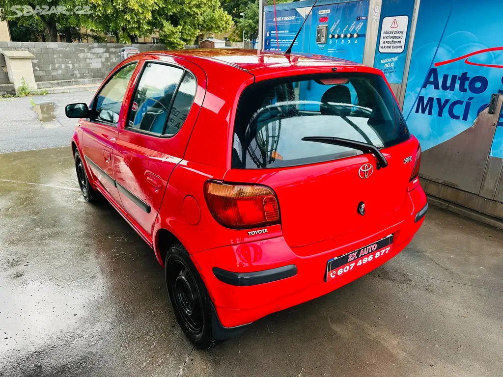 Toyota Yaris 1.0 (48kw) - - fotka 4