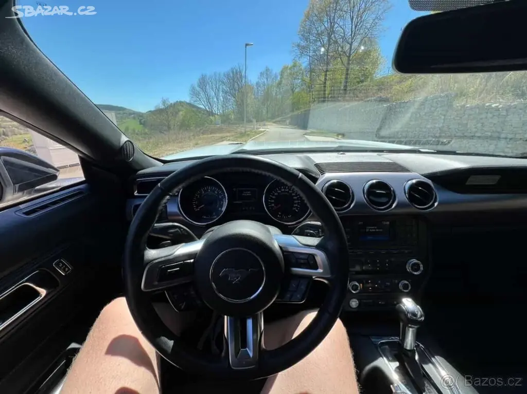 Ford Mustang 5,0 V8 GT | 324 kW | Automat - fotka 5