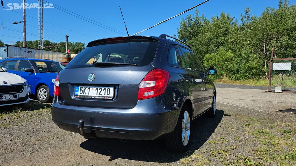 Škoda Fabia II 1.4i 16V kombi 63kW, 2009, klima - fotka 5