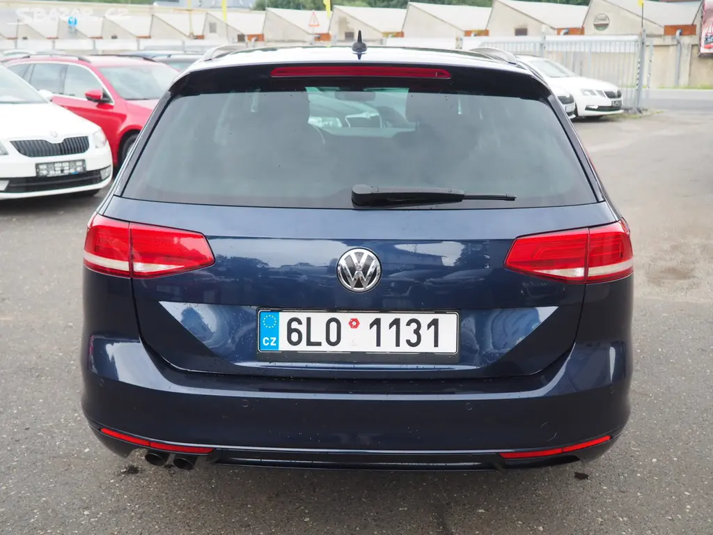 2016 Volkswagen Passat 2.0 TDI 140kW, DSG, 4Motion - fotka 3
