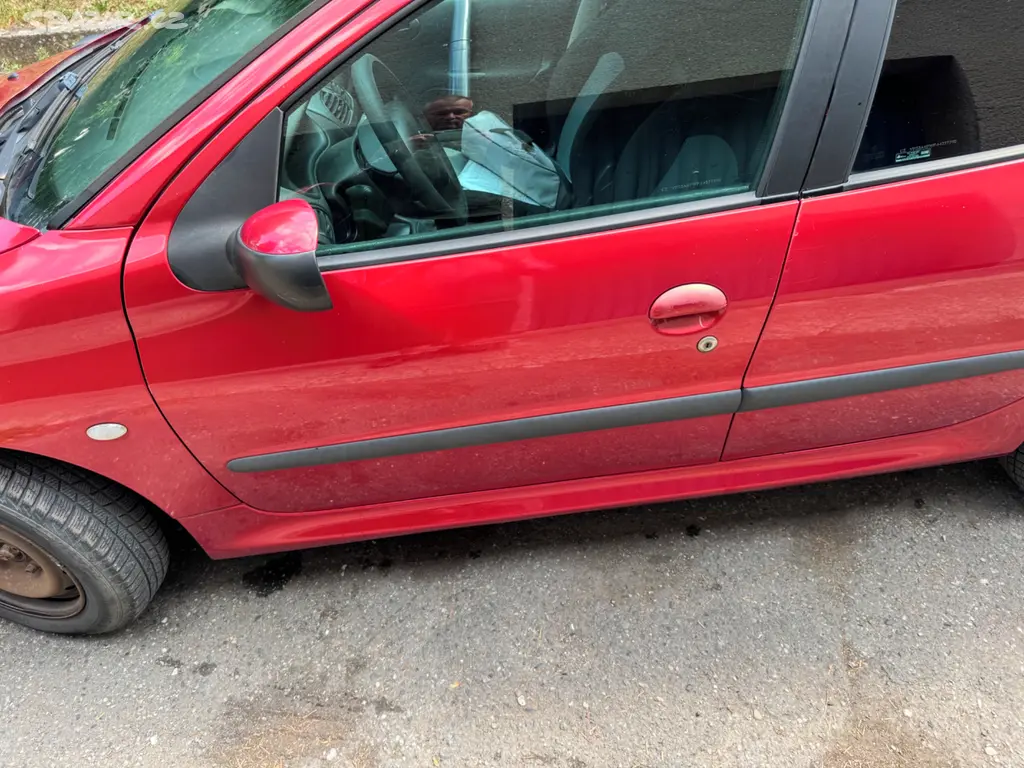 Peugeot 206 1.4 benzin 55KW - fotka 6