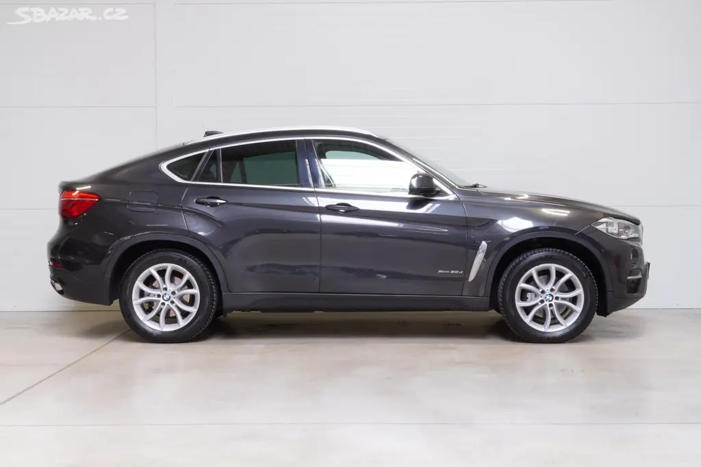 BMW X6, Xdrive30d,ČR,HUD,360,dověry - fotka 4