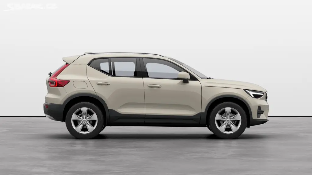 Volvo XC40, B3 2.0L 163 HP AT7 FWD CORE - fotka 4