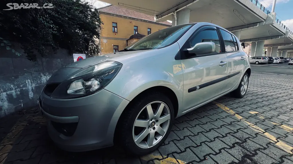 Renault Clio 1,5i automat 2008 90tkm 5DV CZ - fotka 2
