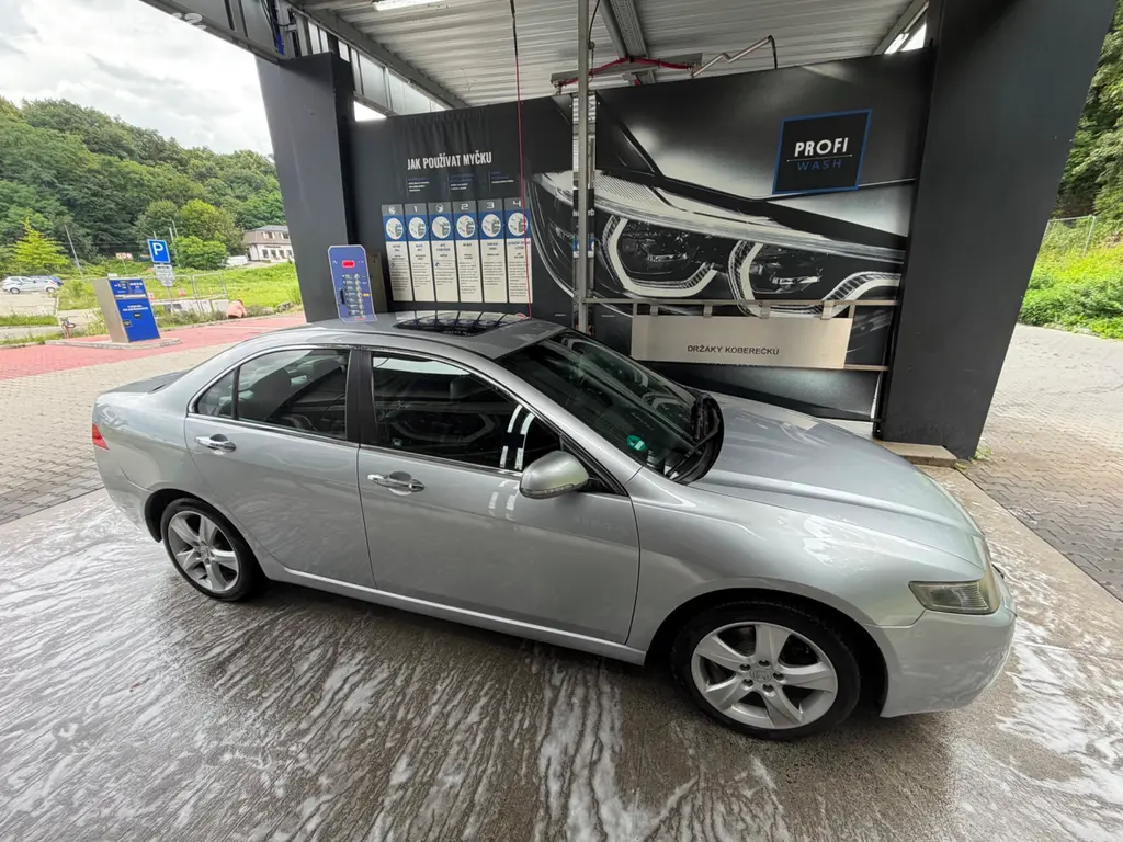 Honda Accord 2.4 i-VTEC 140 kW, manuál, 2003 - fotka 2