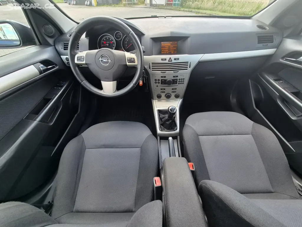 Opel Astra, 1,6 16V Enjoy - fotka 6