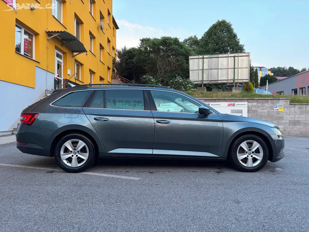 Škoda Superb III - fotka 3