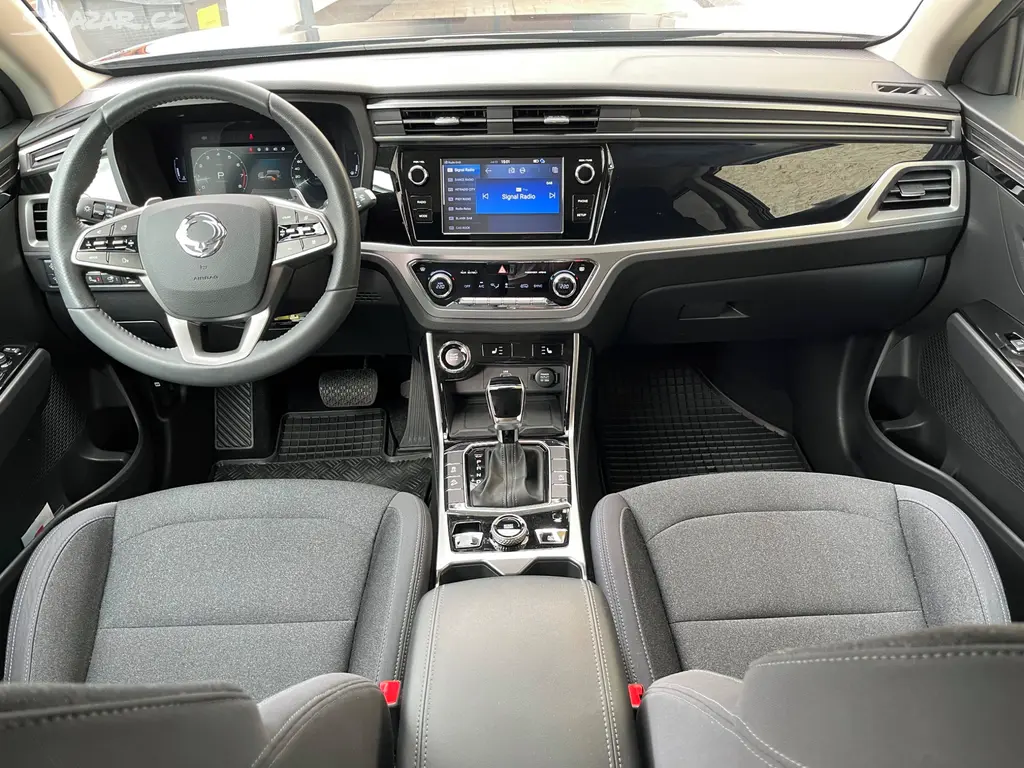 SsangYong Korando 28tis. Km v záruce - fotka 5