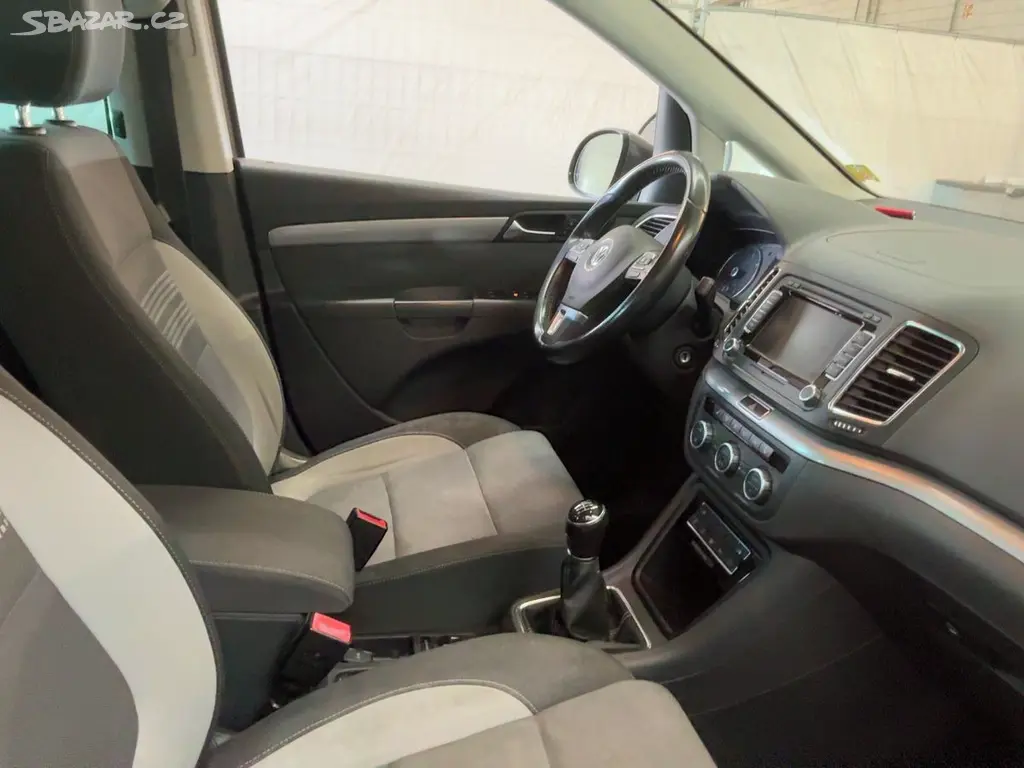 Volkswagen Sharan, 2.0Tdi 103KW LIFE PĚKNÁ VÝBAVA - fotka 4