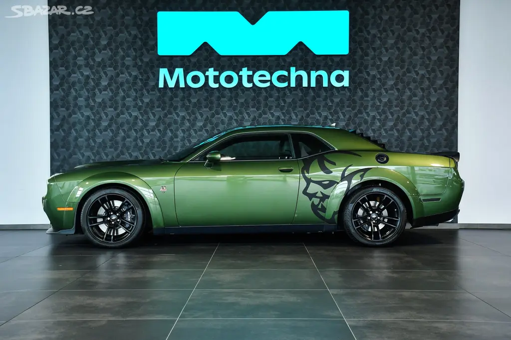Dodge Challenger, 6.4 SRT 392, ČR, 6.4 R/T - fotka 2