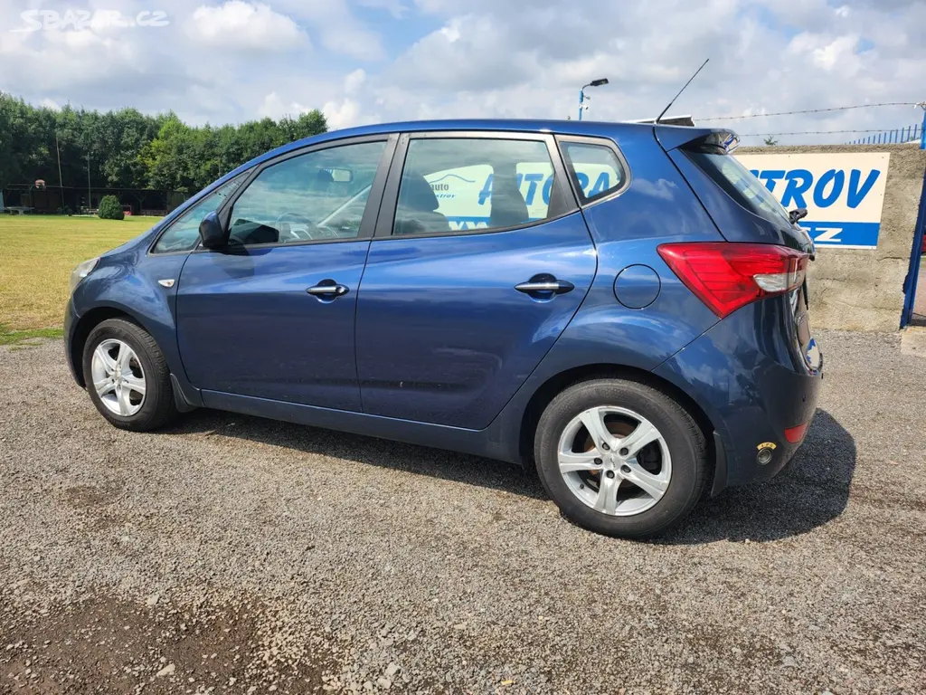 Hyundai IX 20 1.4 LPG - benzín - fotka 5