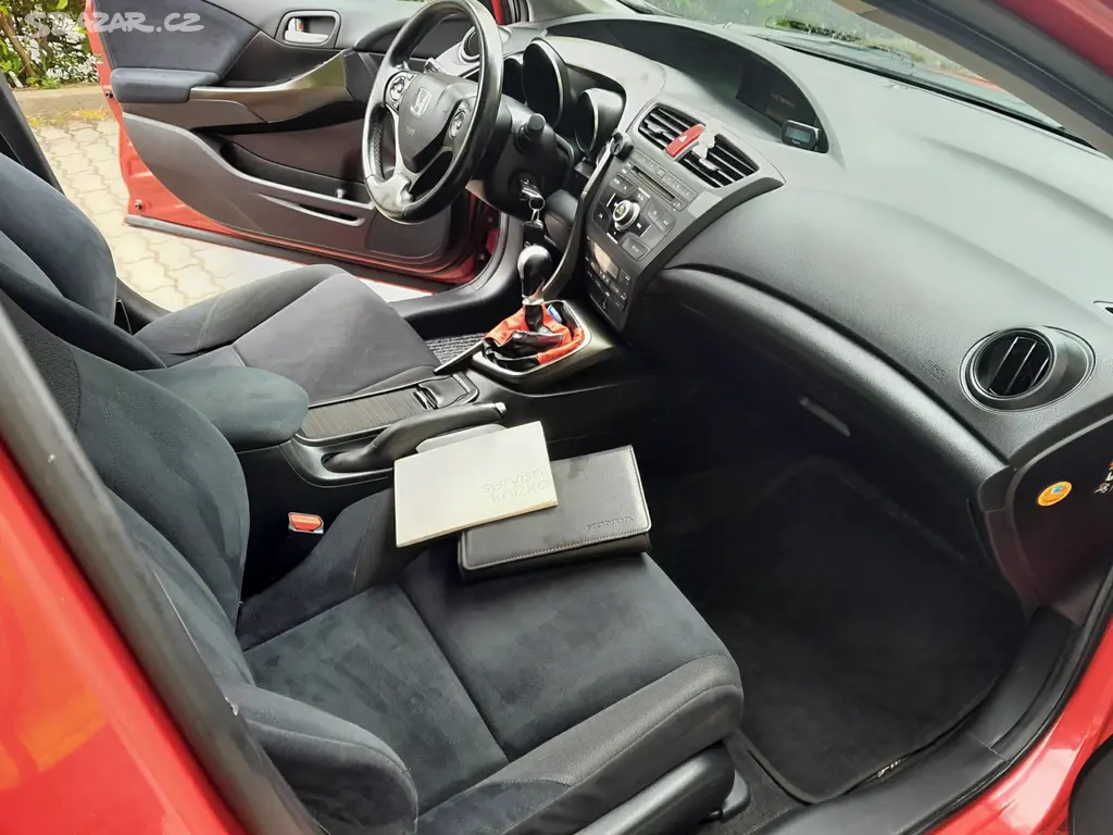 Honda Civic 2,2i-DTEC 110KW Sport - fotka 5
