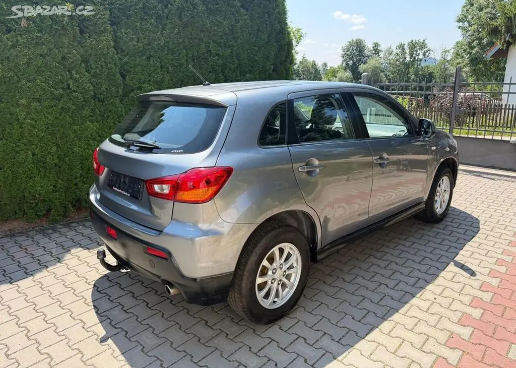 Mitsubishi ASX 1,8 Di-D Tažné serviska 4x4 nafta - fotka 4