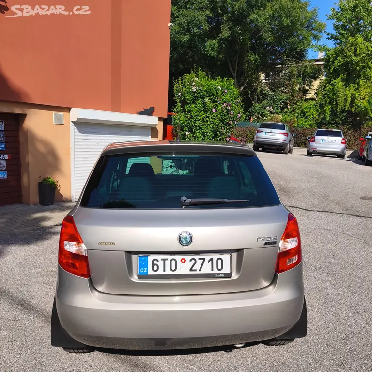 Škoda Fabia 1.2HTP poctivých 27600km po 1.majiteli - fotka 6