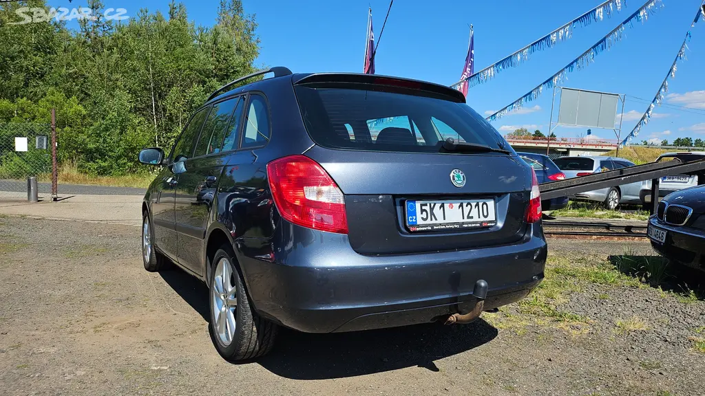 Škoda Fabia II 1.4i 16V kombi 63kW, 2009, klima - fotka 4
