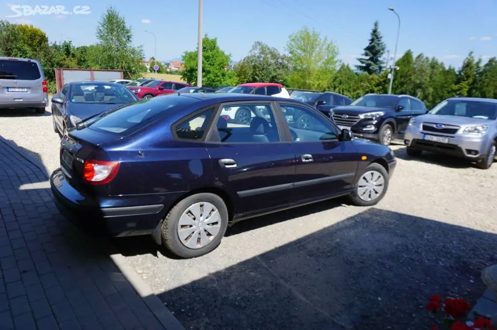 Hyundai Elantra, 1,6 NOVÉ V ČR - fotka 3