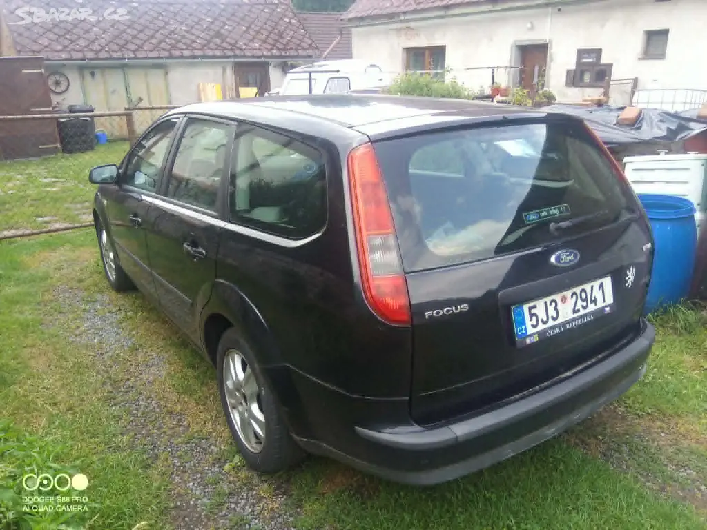 Ford Focus 1,6 tdci 2005 - fotka 4