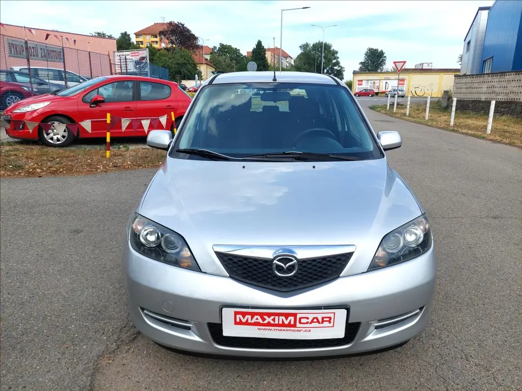Mazda 2, 1,2 i zachovalý vůz - fotka 2