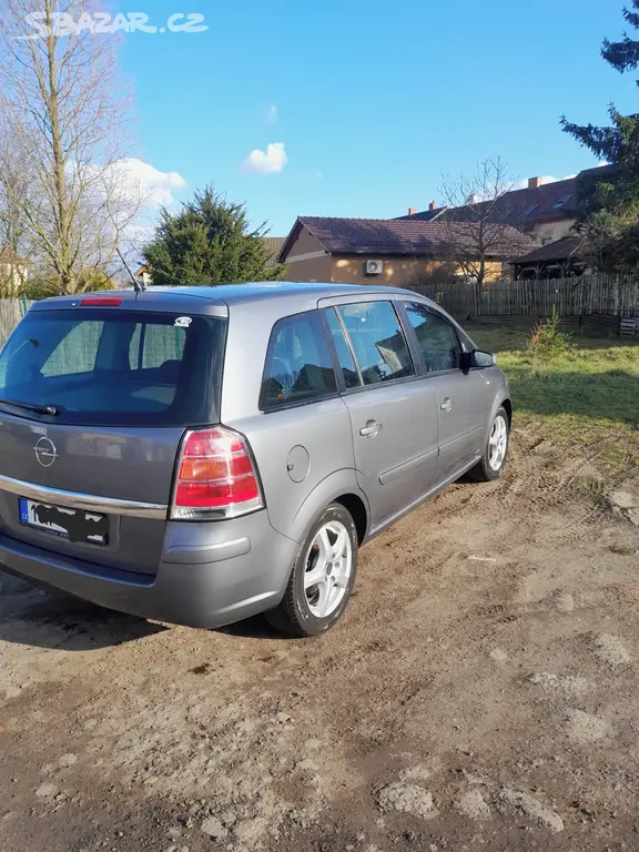 Opel Zafira - fotka 4