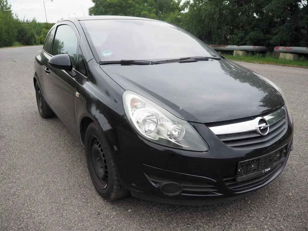 Opel Corsa 1.3 aut. klimatizace - fotka 3