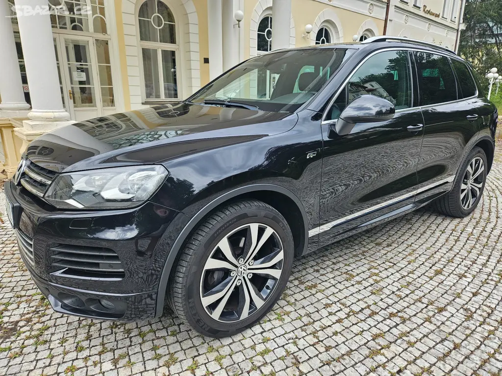 VW Touareg RLine 3.0 TDI 180 kW 2014 Servis jen VW