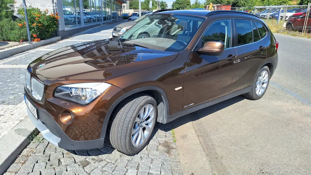 BMW X1 2.8i 6-válec 190 kW - fotka 2