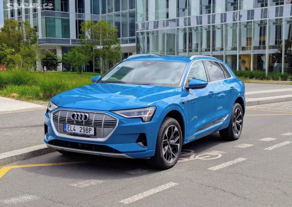 Audi e-tron 55, 2019, 300kW B&amp;O PANO TAŽNÉ 360°
