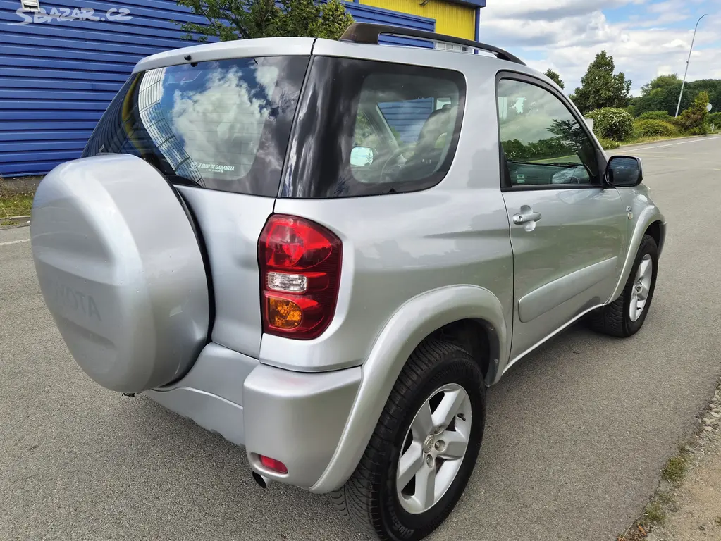 Toyota Rav4, 2.0 D-4D MANUAL 1 MAJ.V ČR 4X4 - fotka 5
