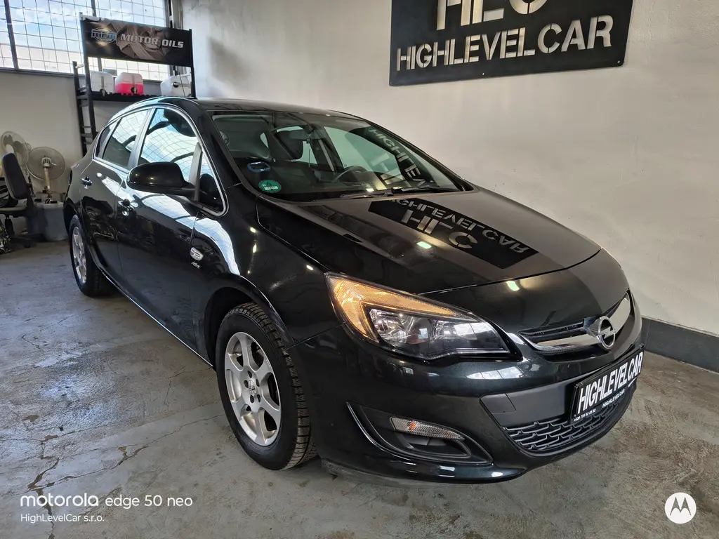 Opel Astra 1.4 16V 74kW 2.majitel/78tkm/serviska - fotka 6