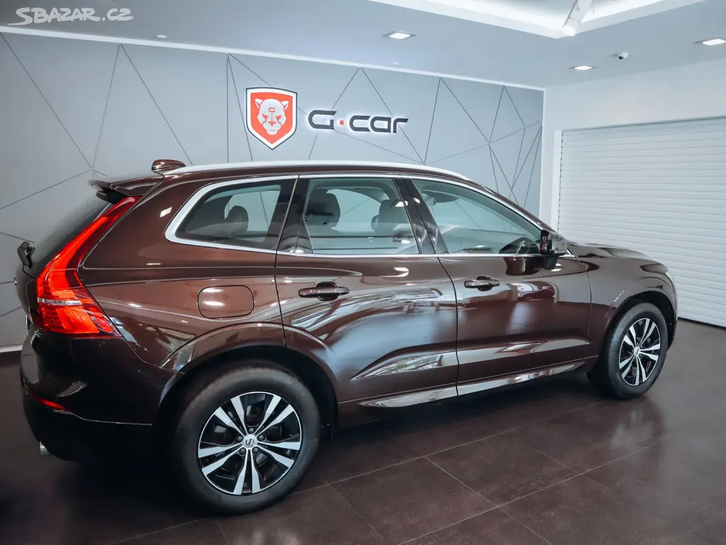 Volvo XC60, B4 AWD Momentum Pro - fotka 5