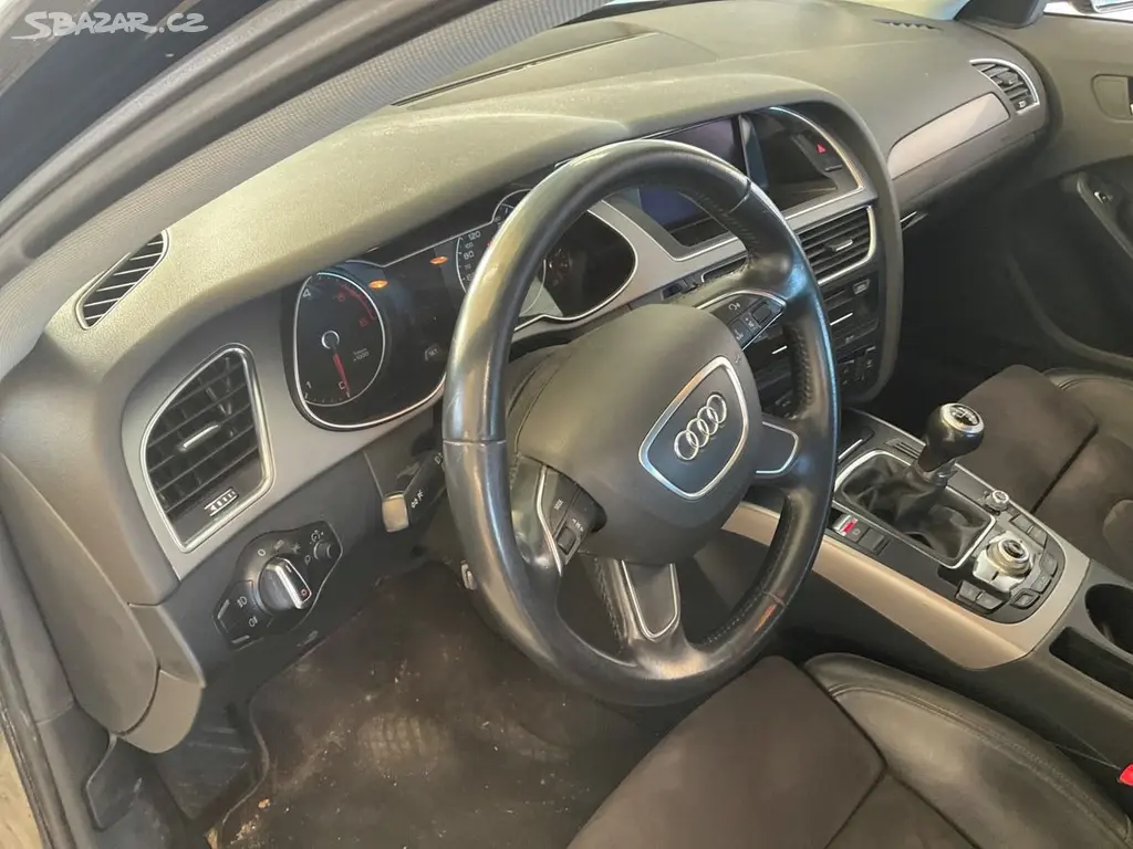 Audi A4, 2.0Tdi 140KW ALCANTRA TAŽNÉ - fotka 5
