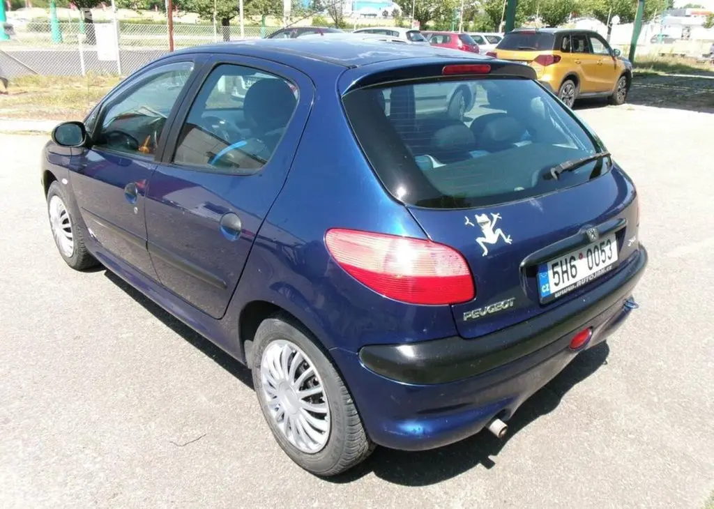 Peugeot 206 1.4I 55KW,CZ benzín manuální - fotka 5