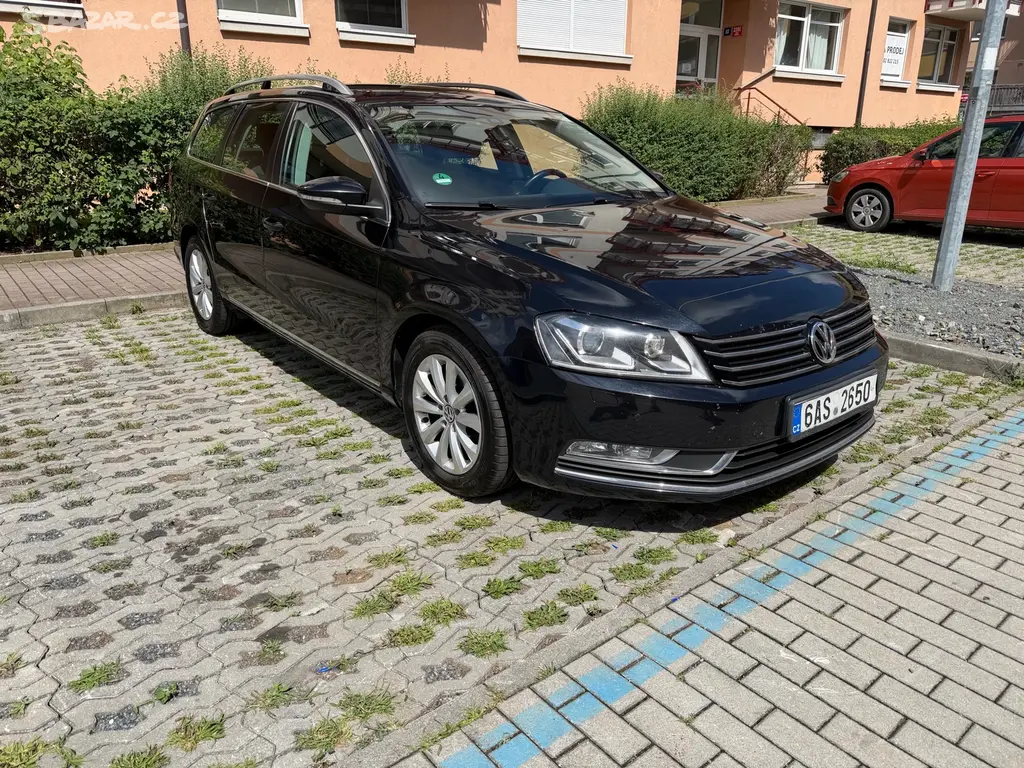 Volkswagen Passat 2.0TDI tempomat,servisní - fotka 2