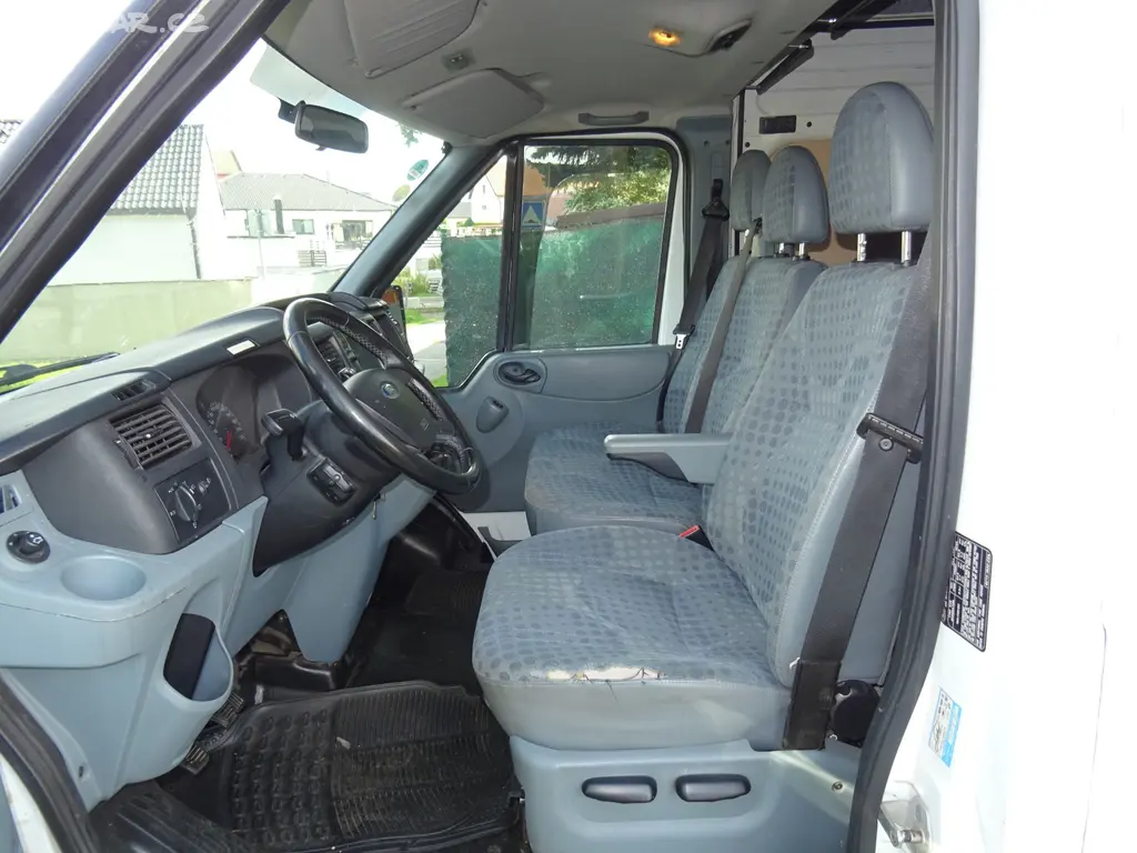Ford Transit 2,2 TDCi 85kW Obytný vůz - fotka 6