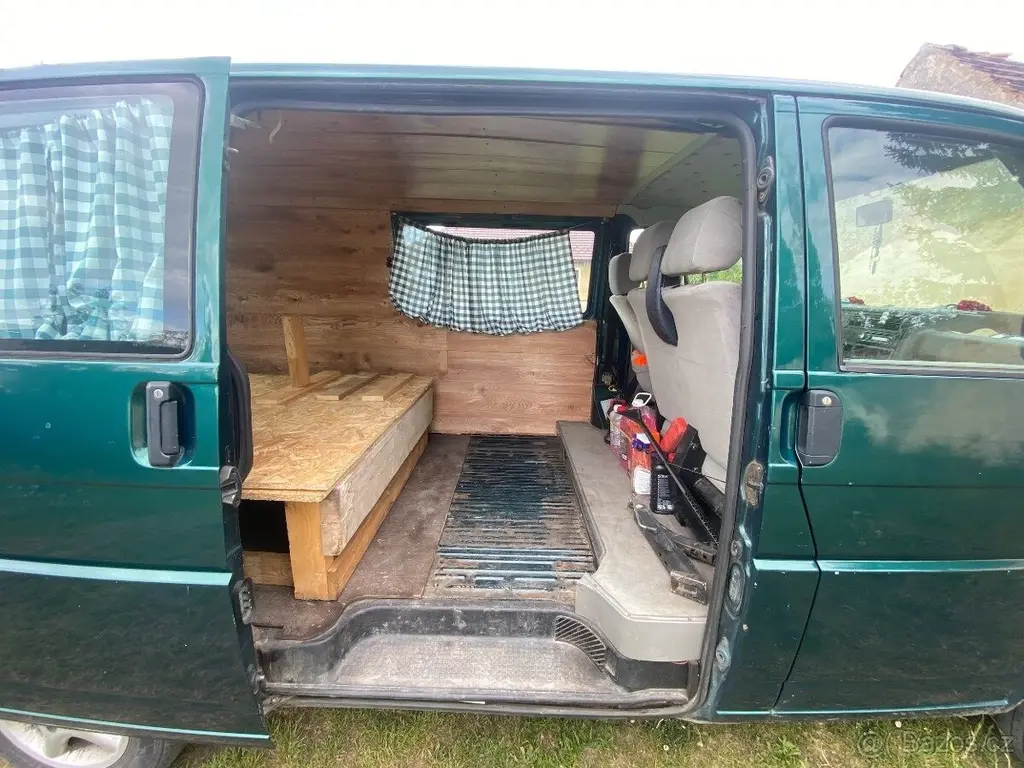 Volkswagen Transporter 2,5 tdi 75kW - fotka 5