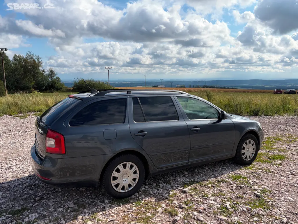 Škoda Octavia II 1.6 TDI 77kW. Nejvyšší výbava. - fotka 4