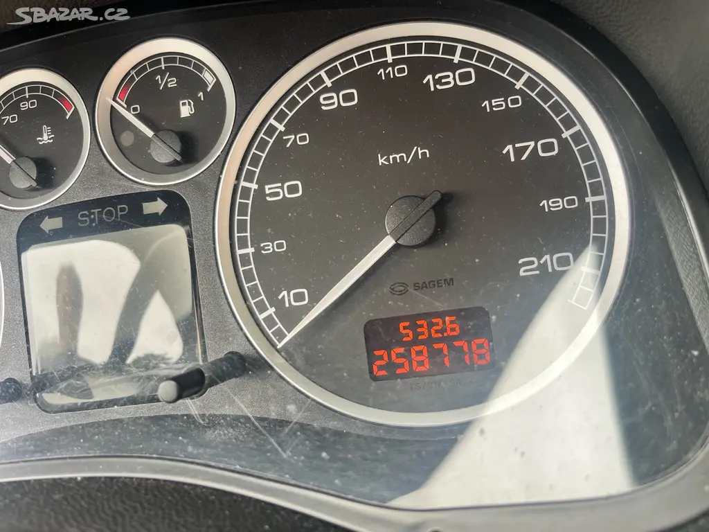 Peugeot 307 kombi 1,6i16v 2005 - fotka 2
