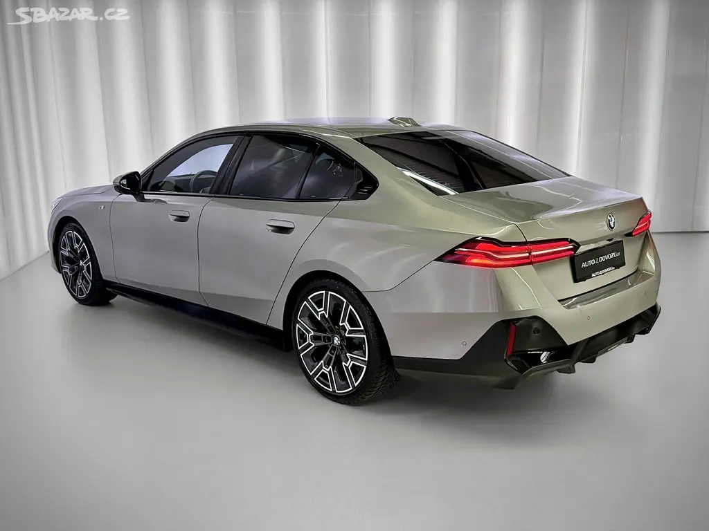 BMW Řada 5, 520d xDrive, M-SPORT, HUD, H/K - fotka 5