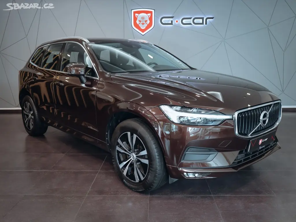 Volvo XC60, B4 AWD Momentum Pro - fotka 2