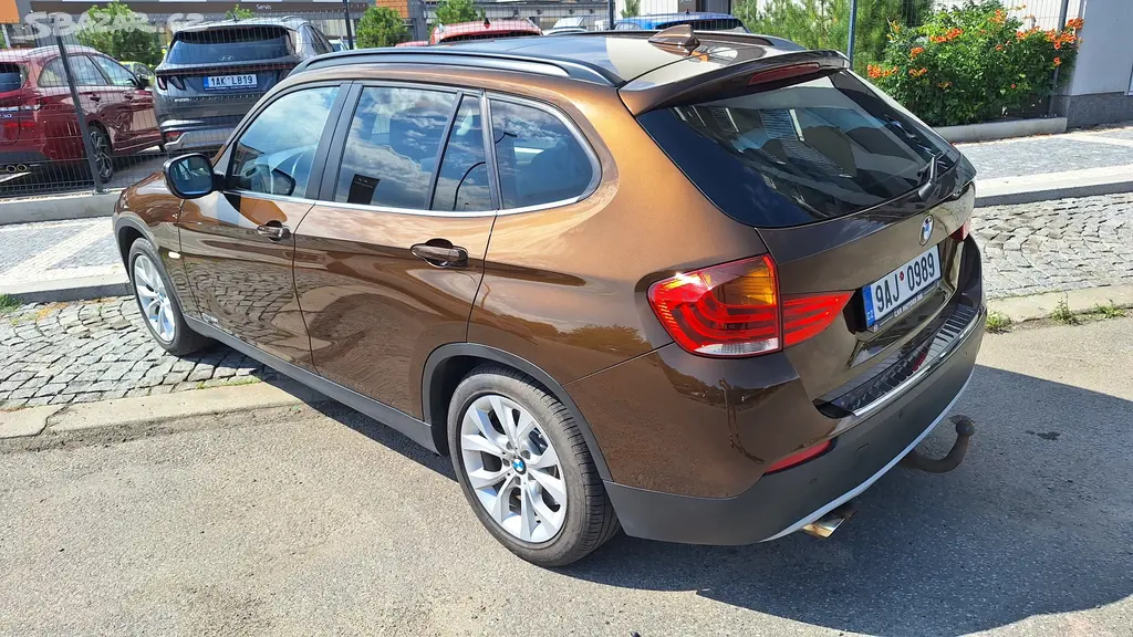 BMW X1 2.8i 6-válec 190 kW - fotka 3