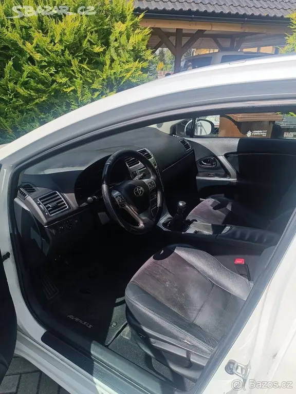 Toyota Avensis 2,0 D-4D, TOP stav, 117 kW - fotka 6