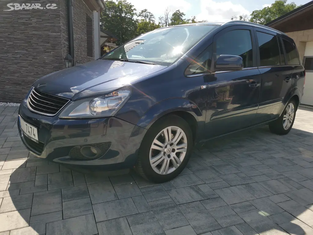 Opel Zafira 1.7CDTi 92kw - XENONY - 7míst - VYBAVA