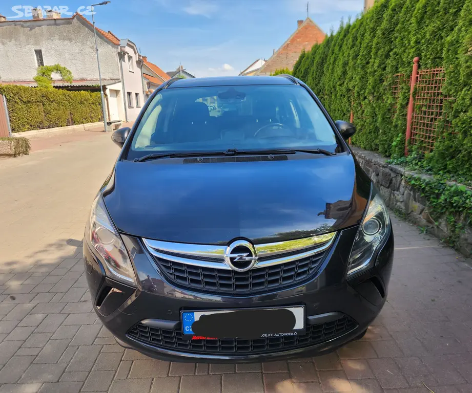 Opel Zafira Tourer 2.0 CDTI-121Kw,Nová Stk 2028 - fotka 4